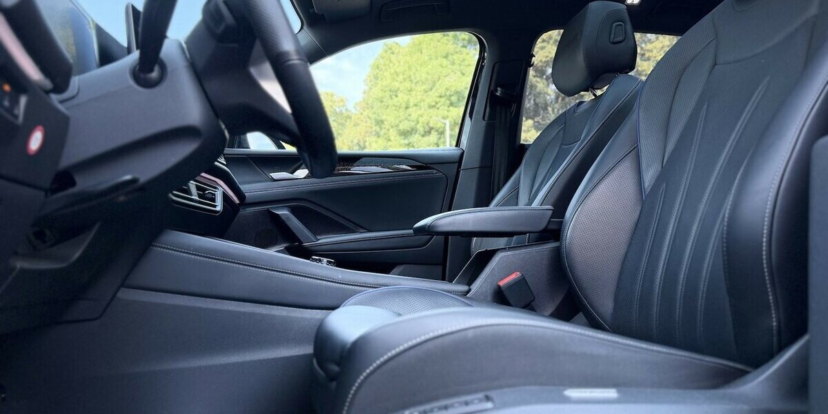 VW Tiguan R-Line Pano Memory HUD 360° 44.000 km 44.900 &euro; Mönchengladbach 41066