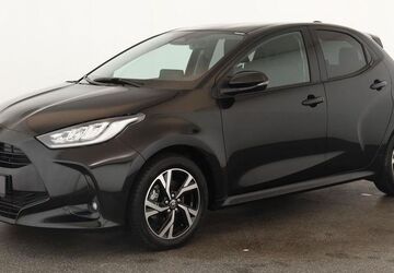 Toyota Yaris 14.100 km 21.484 &euro; Düsseldorf 40233