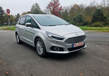 Ford S-Max 124.500 km 12.900 &euro; Neuss 41460