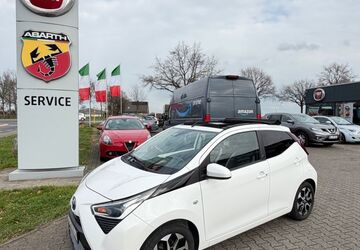 Toyota Aygo (X) 39.200 km 11.900 &euro; Grevenbroich 41515