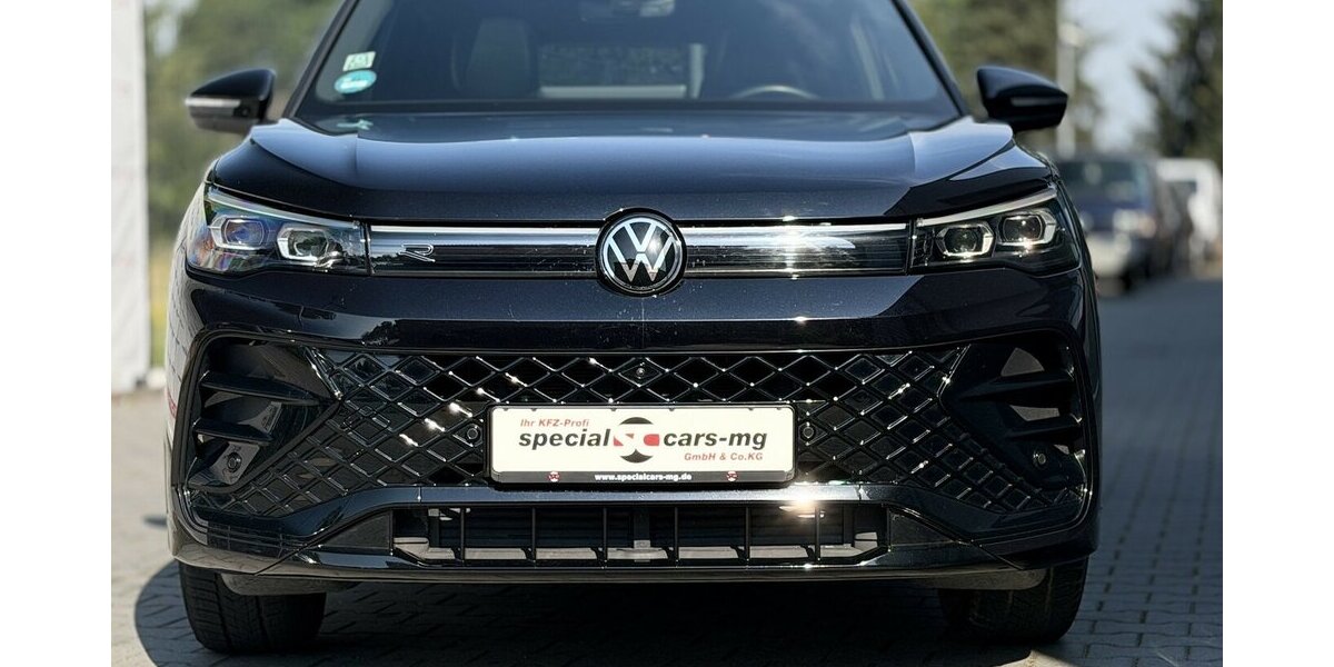 VW Tiguan R-Line Pano Memory HUD 360° 44.000 km 44.900 &euro; Mönchengladbach 41066