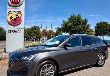 Ford Focus 28.400 km 17.499 &euro; Grevenbroich 41515