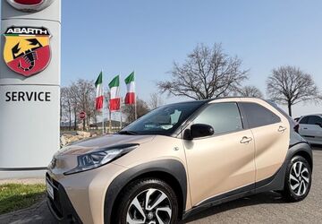 Toyota Aygo (X) 27.300 km 13.999 &euro; Grevenbroich 41515