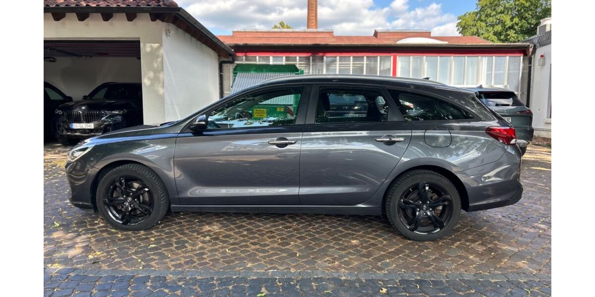 Hyundai i30 175.222 km 8.599 &euro; Langenfeld 40764