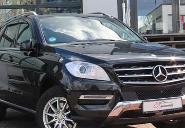 Mercedes-Benz ML 350 369.481 km 11.900 &euro; Neuss 41469