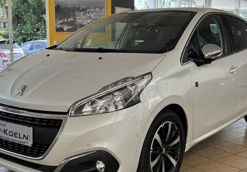 Peugeot 208 89.500 km 8.999 &euro; Kerpen 50171