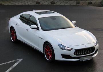 Maserati Ghibli 118.564 km 27.000 &euro; Düsseldorf 40233