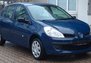 Renault Clio 66.345 km 3.850 &euro; Mönchengladbach 41066