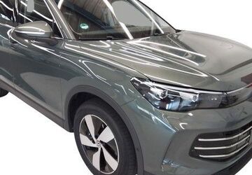 VW Tiguan 7.800 km 39.999 &euro; Grevenbroich 41515