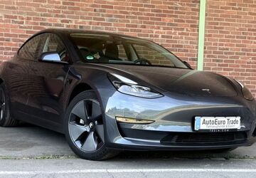 Tesla Model 3 52.856 km 30.900 &euro; Neuss 41472