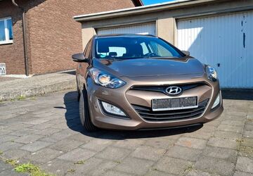 Hyundai i30 156.000 km 6.990 &euro; Bergheim 50127