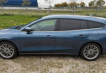 Ford Focus 82.000 km 14.499 &euro; Grevenbroich 41516