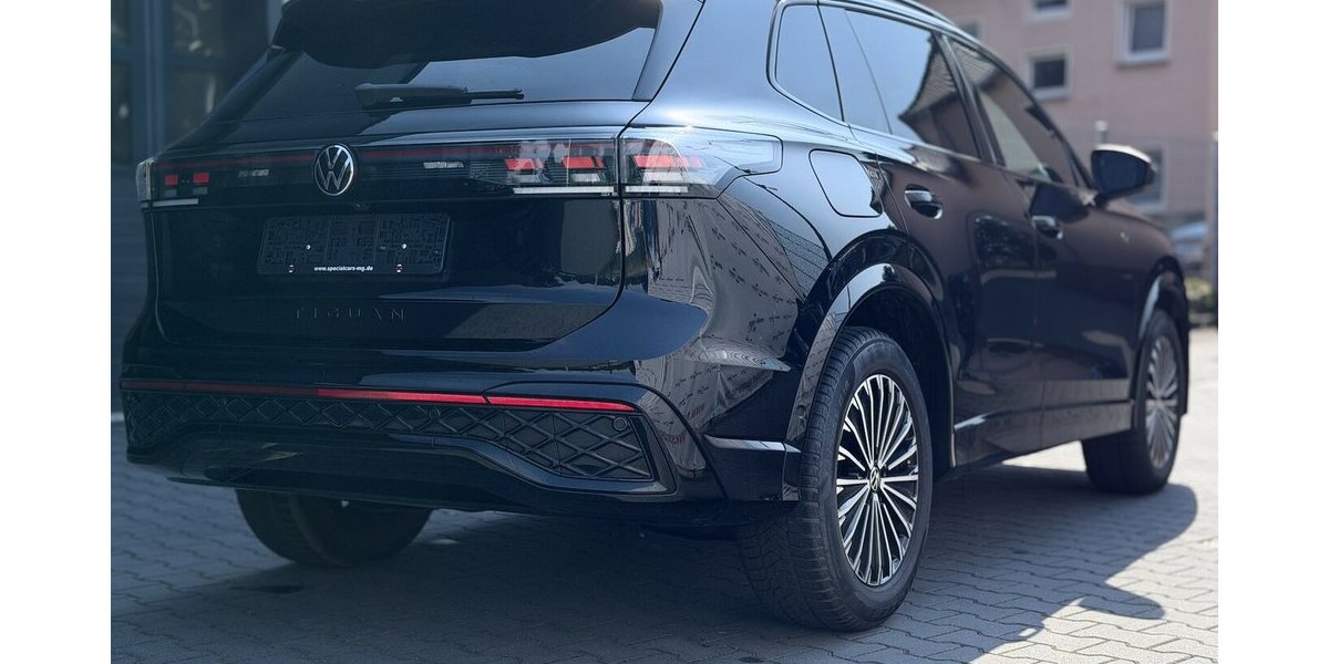 VW Tiguan R-Line Pano Memory HUD 360° 44.000 km 44.900 &euro; Mönchengladbach 41066