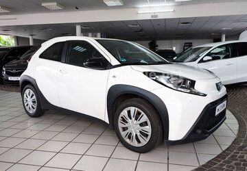 Toyota Aygo (X) 92.000 km 12.799 &euro; Hilden 40721