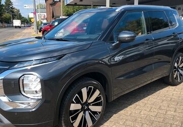 Mitsubishi Outlander 28.000 km 46.950 &euro; Krefeld 47807