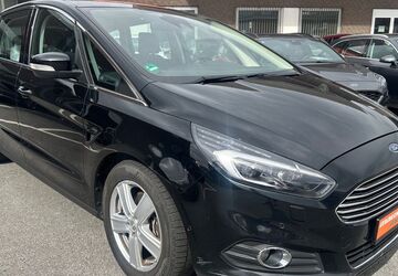 Ford S-Max 284.600 km 5.880 &euro; Düsseldorf 40549