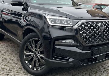 SsangYong REXTON 122.960 km 28.648 &euro; Mönchengladbach 41063