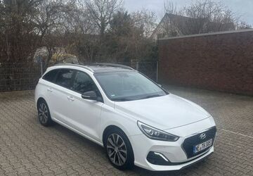 Hyundai i30 98.000 km 15.400 &euro; Grevenbroich 41515